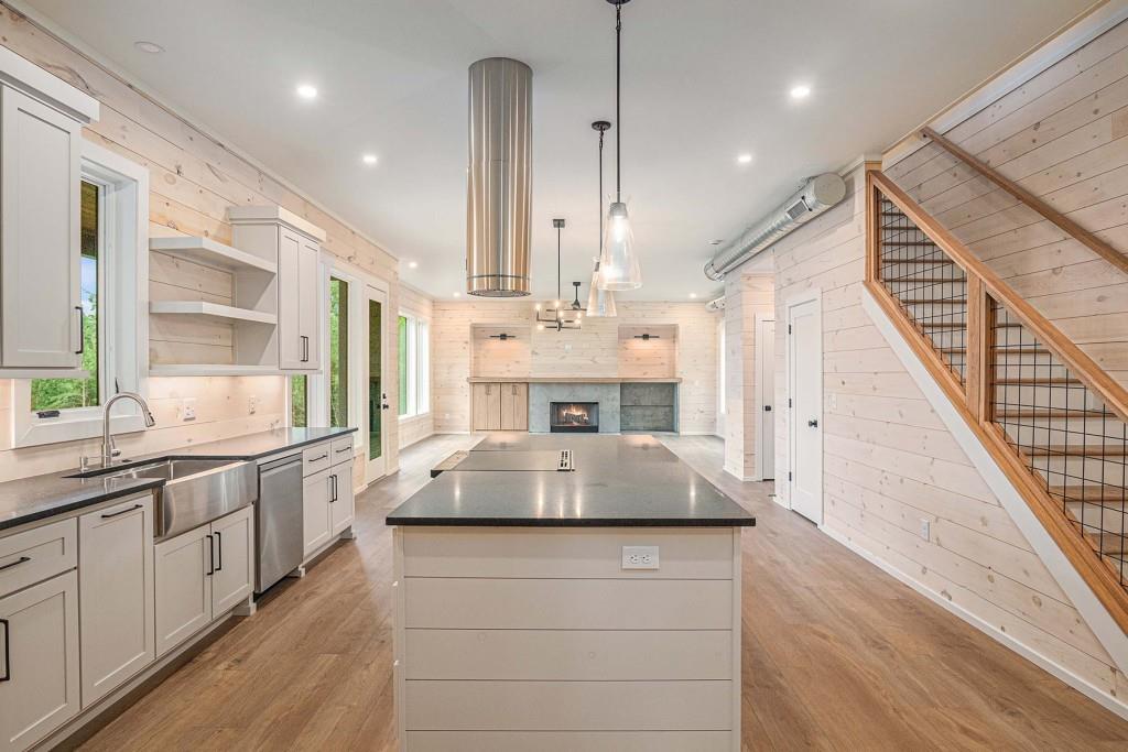 994 Winding View Trail