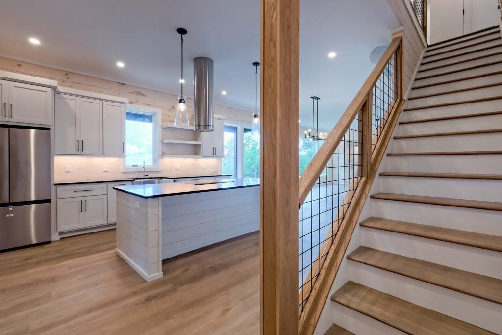 994 Winding View Trail