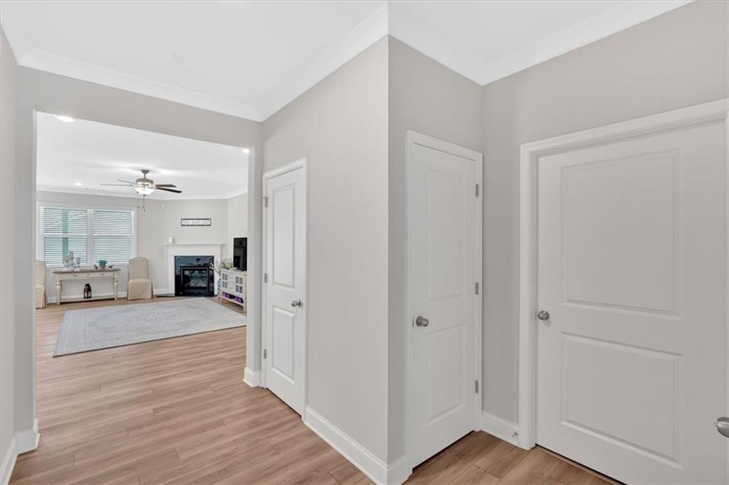 427 BLUFFS VIEW Lane