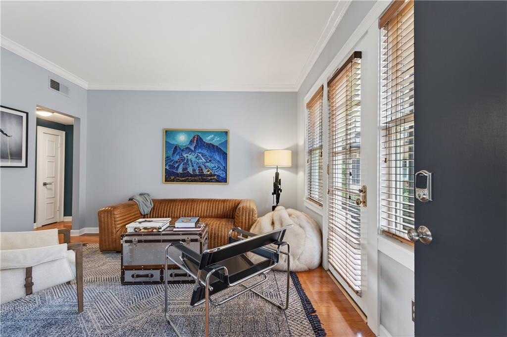 907 Piedmont Avenue NE 13