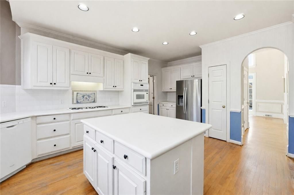 Photo of 350 Waters Bend Way, Johns Creek, GA 30022 (MLS # 7717885)