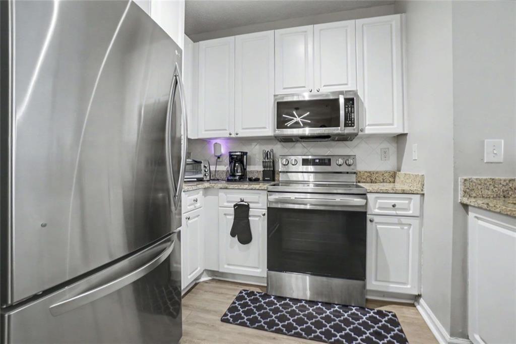 10 Perimeter Summit 4409