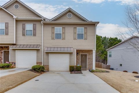Townhouse For Sale - 5247 Timber Hills Drive<br/> Hall County, Oakwood, GA 30566