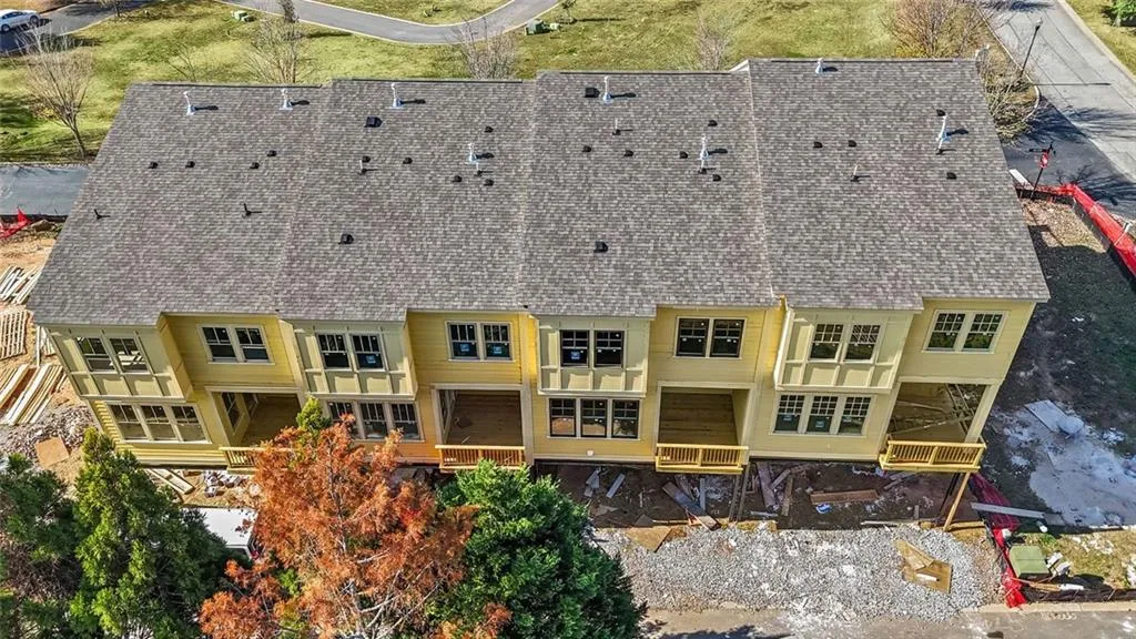 Senoia, Georgia 30276, United States, 3 Bedrooms Bedrooms, ,4 BathroomsBathrooms,Residential,Active,180633