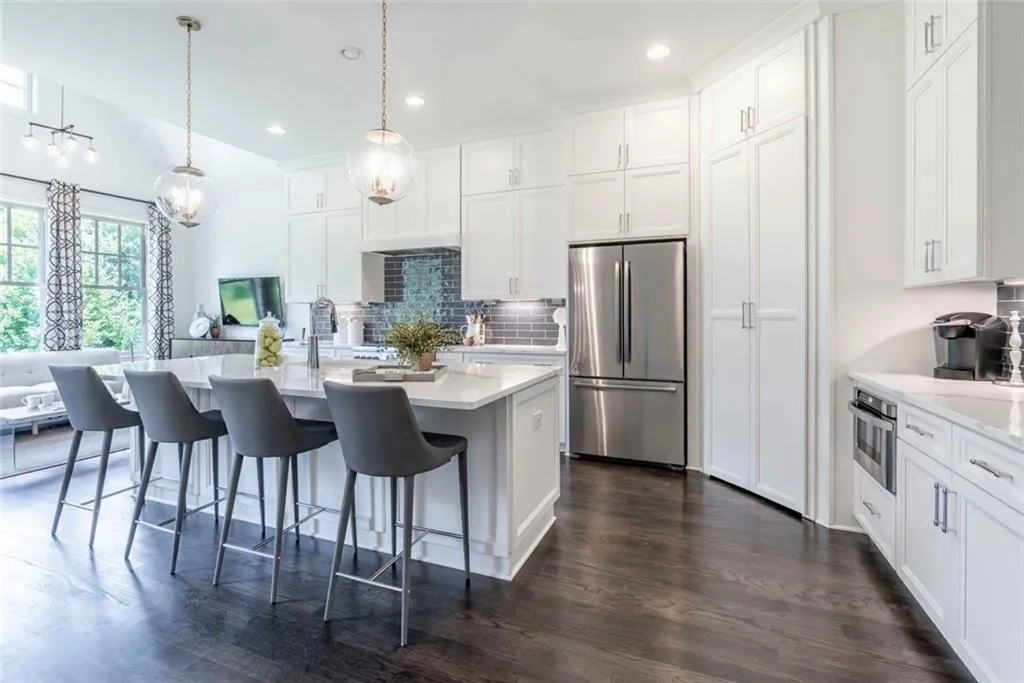 Senoia, Georgia 30276, United States, 3 Bedrooms Bedrooms, ,4 BathroomsBathrooms,Residential,Active,180633