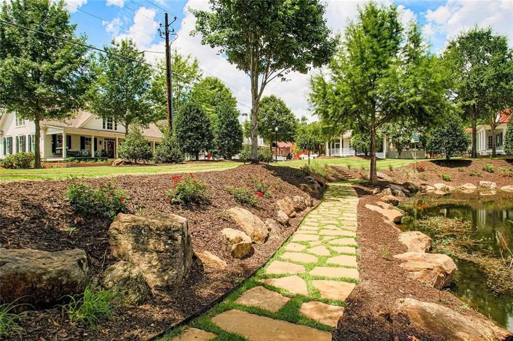 Senoia, Georgia 30276, United States, 3 Bedrooms Bedrooms, ,4 BathroomsBathrooms,Residential,Active,180633