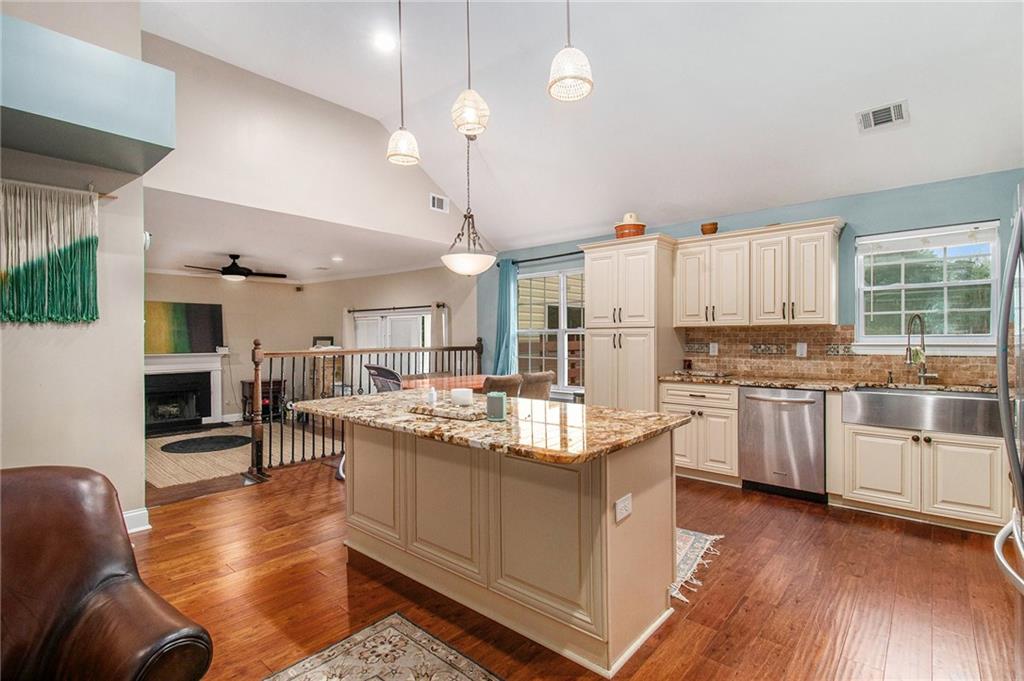 6177 Idlewood Circle