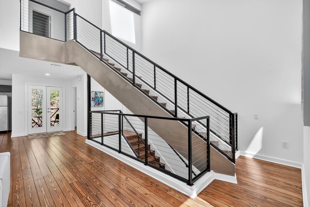 920 Memorial Drive SE 16