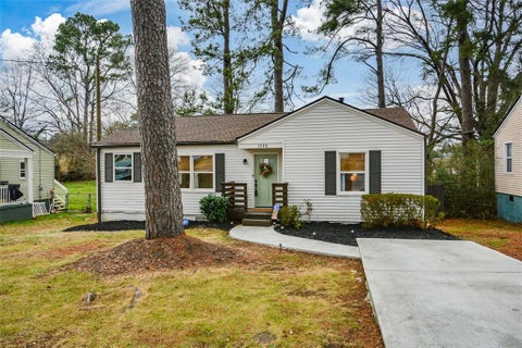 Homes For Sale - 1249 Kasandra Drive<br/> Marietta, GA 30067