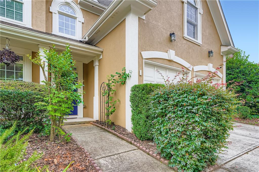 1581 Oak Park Cove