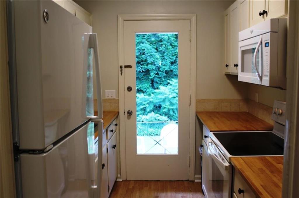 438 Carriage Drive B