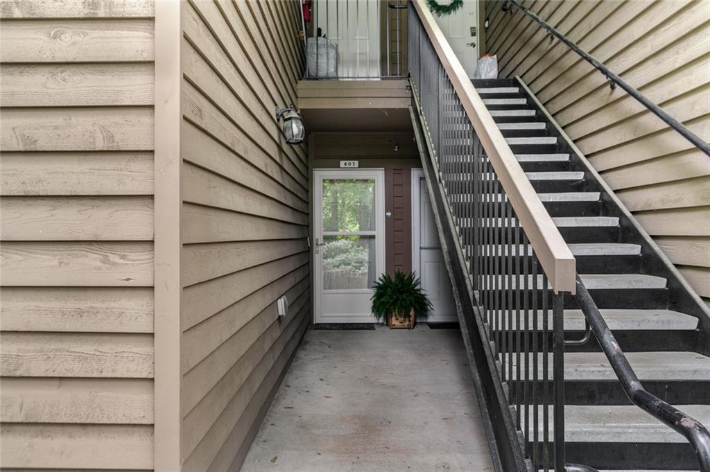 605 Parkaire Crossing, Marietta, Georgia image 2