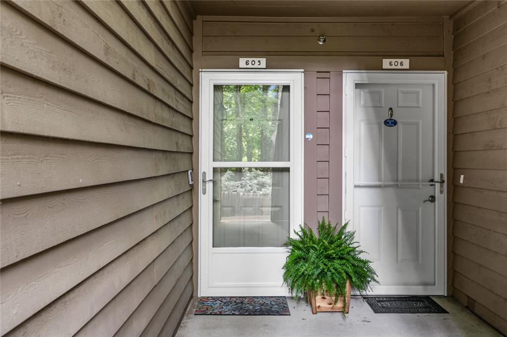 605 Parkaire Crossing, Marietta, Georgia image 3