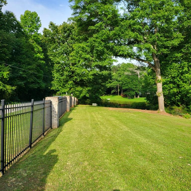 4829 Moon Road