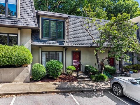 Townhouse For Sale - 41 Ivy Ridge<br/> Fulton County, Atlanta, GA 30342