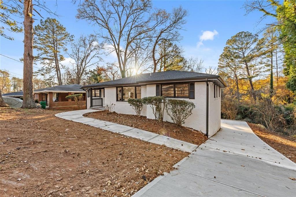2241 Glendale Drive, Decatur, Georgia image 2