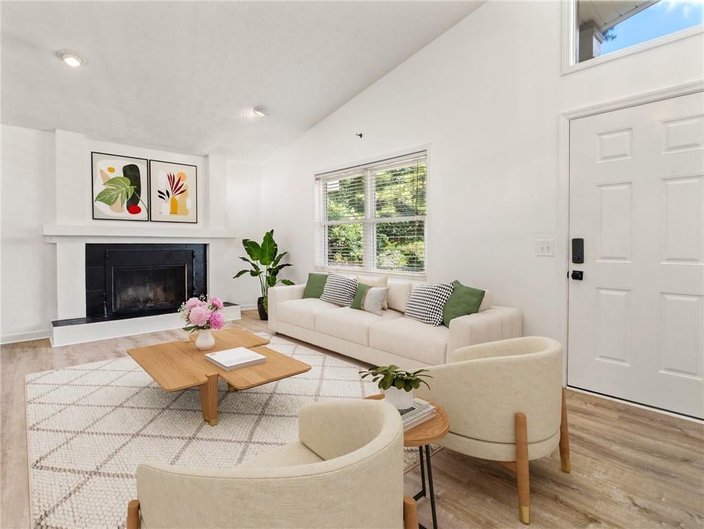 4533 Cresant Lane