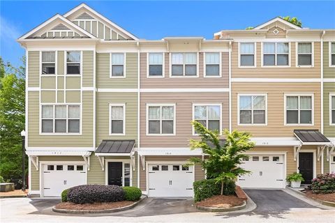 Photo of 1915 Sterling Oaks Circle NE, Atlanta, GA 30319 (MLS # 7756434)