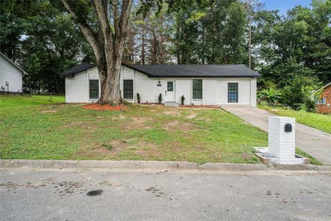 Homes For Sale - 6073 Fieldcrest Drive<br/> Clayton County, Morrow, GA 30260