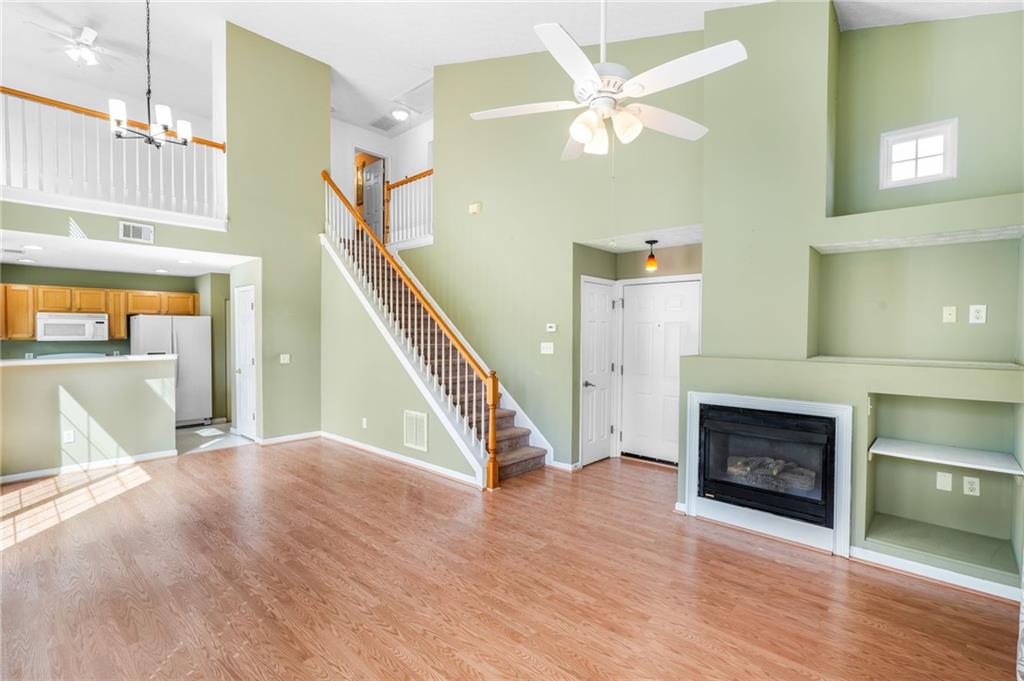 562 Windcroft Circle NW