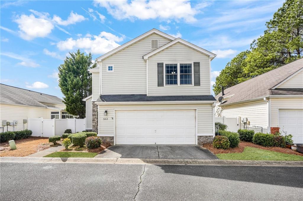 562 Windcroft Circle NW