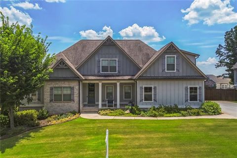 Homes For Sale - 1621 Highland Creek Drive<br/> Monroe, GA 30656