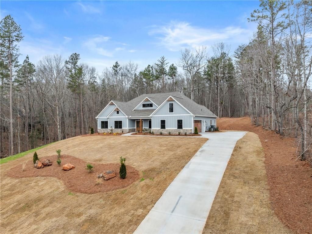 Photo of 206 Shoals Way, Clarkesville, GA 30523 (MLS # 7699635)