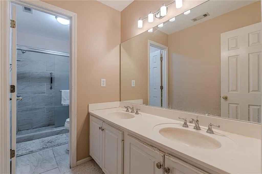 Smyrna, Georgia 30082, United States, 4 Bedrooms Bedrooms, ,3 BathroomsBathrooms,Residential,Active,149623