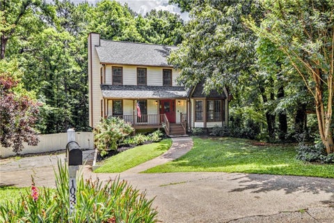 Homes For Sale - 1033 Atherton Lane<br/> Woodstock, GA 30189