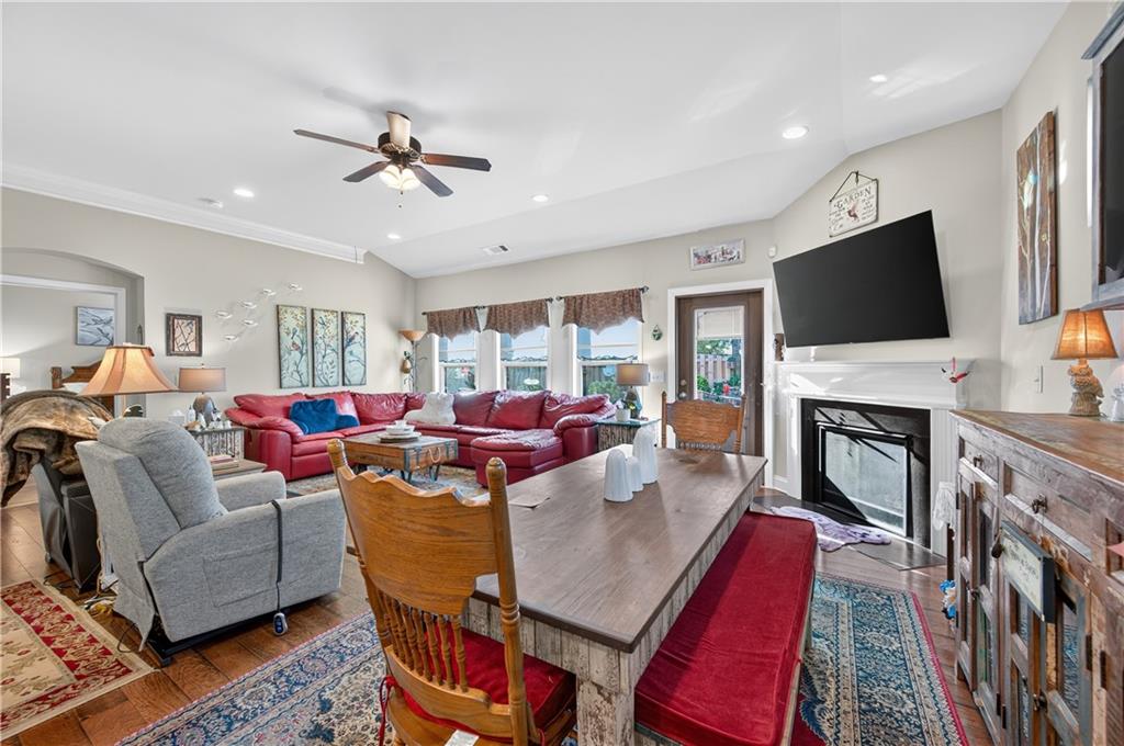Piedmont Corners - Residential