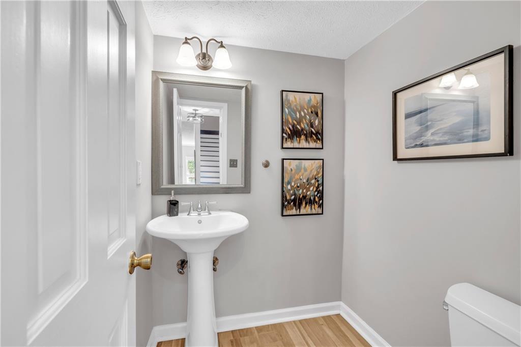 3221 Clairmont North NE