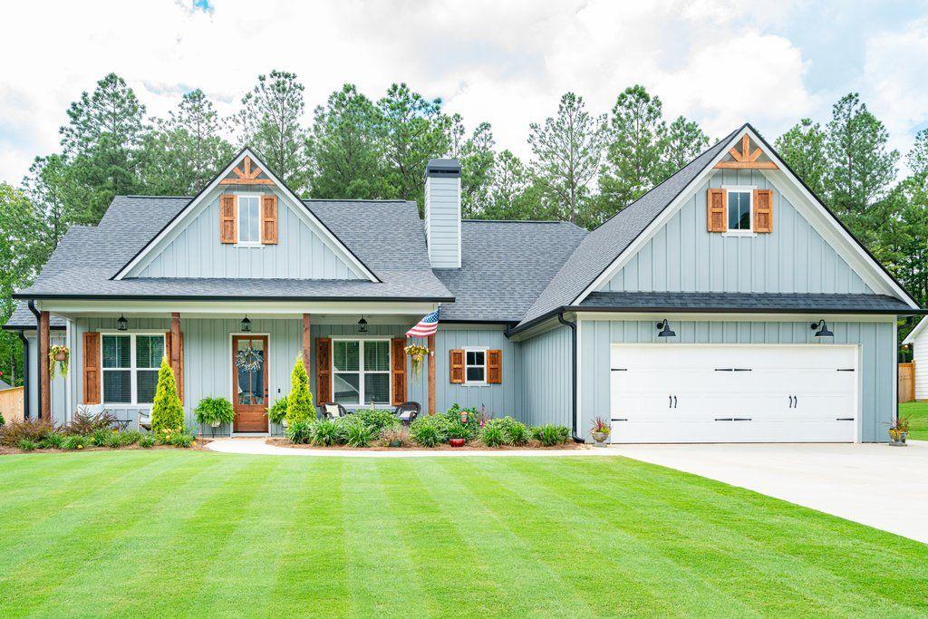 582 BARNWOOD Drive