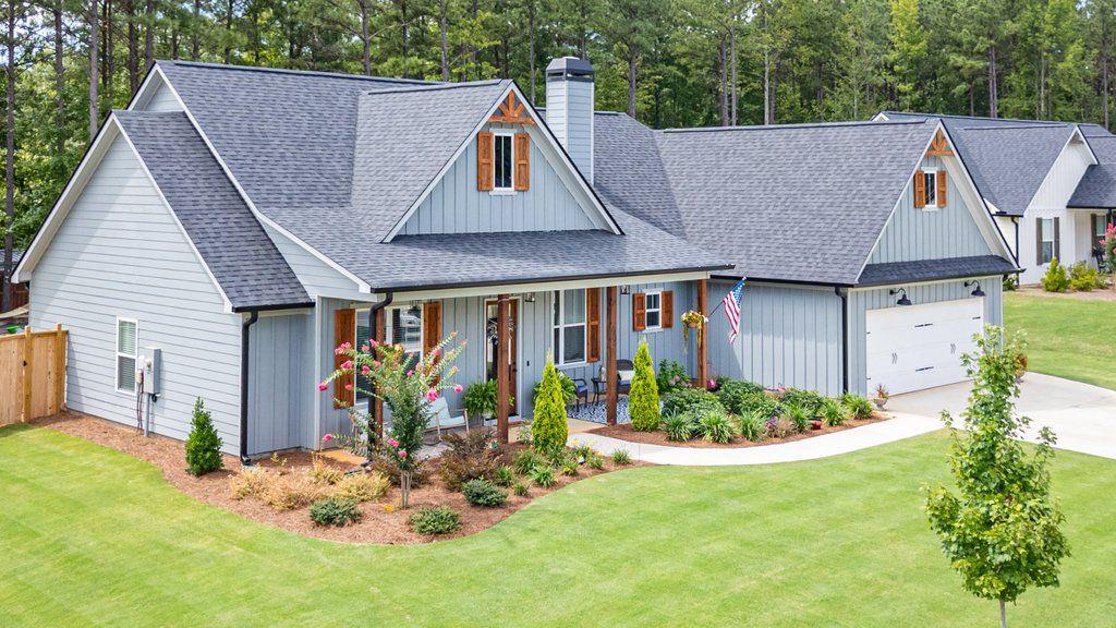 582 BARNWOOD Drive