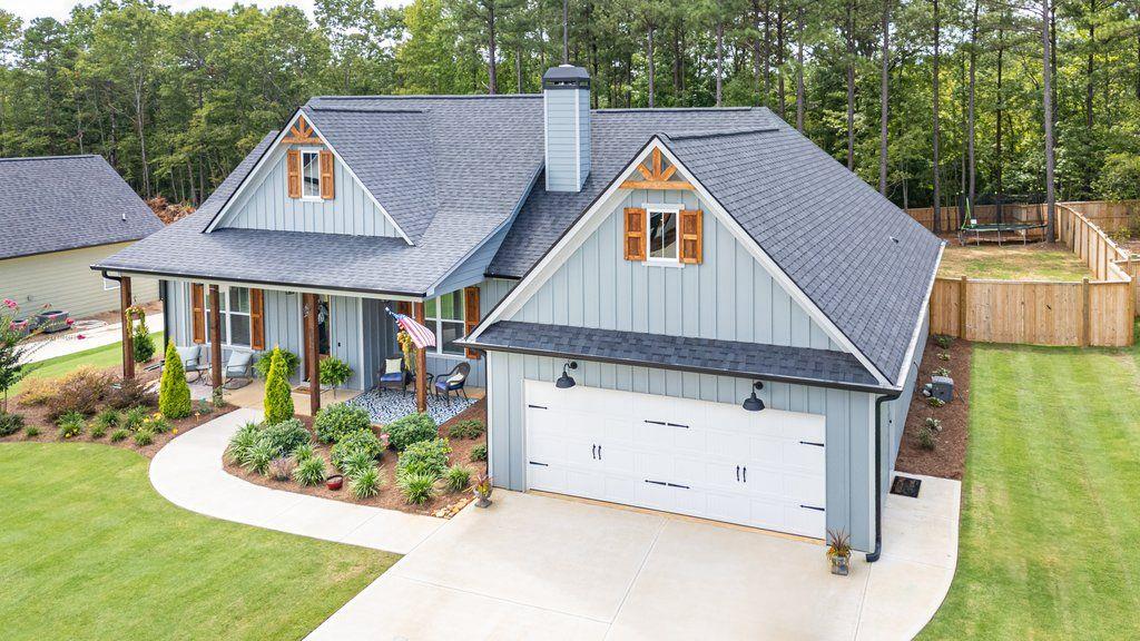 582 BARNWOOD Drive