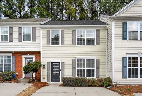 Townhouse For Sale - 4166 Howell Park Road<br/> Duluth, GA 30096