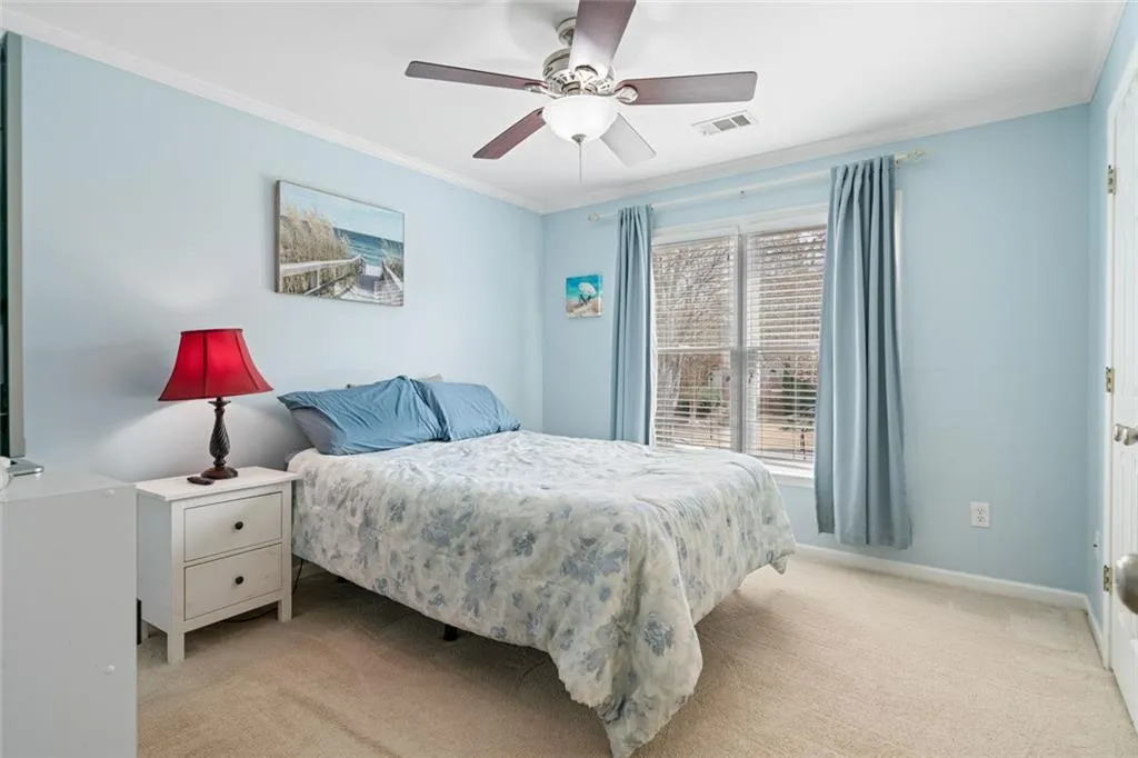 Roswell, Georgia 30075, United States, 5 Bedrooms Bedrooms, ,4 BathroomsBathrooms,Residential,Pending,115535