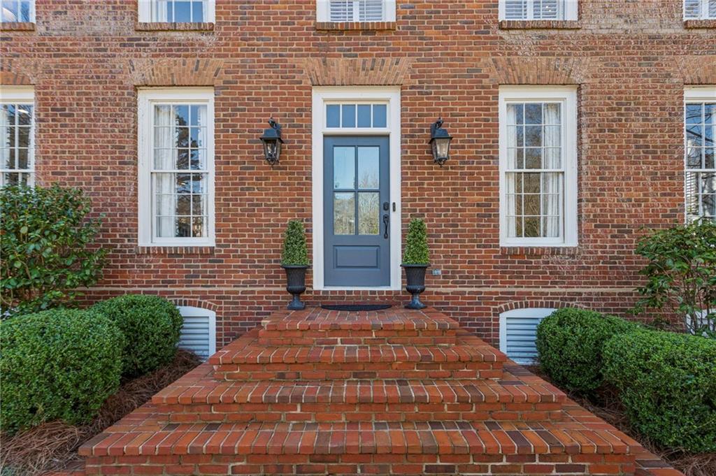 985 Club Commons Circle NE