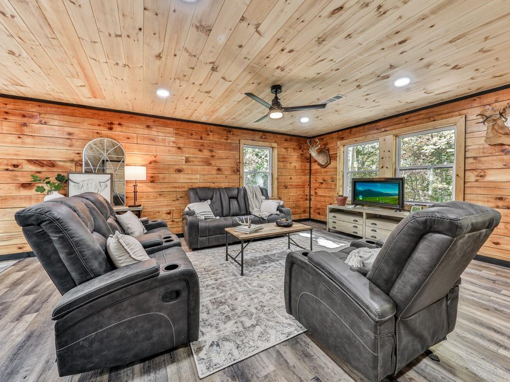 1166 Upper Sweetwater Trail SE