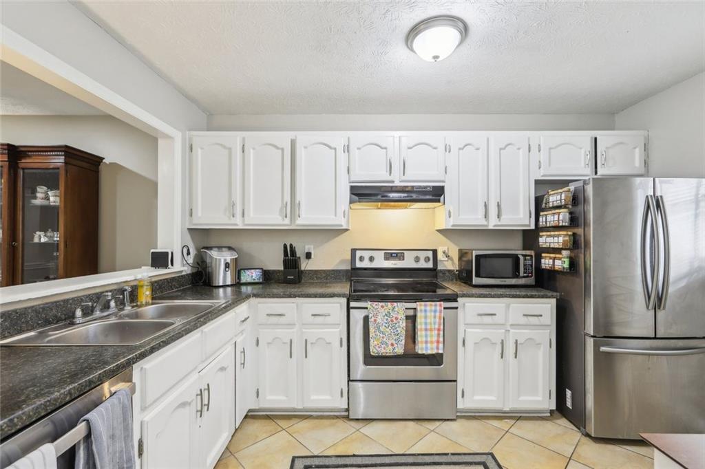 4216 Stillwater Drive, Duluth, Georgia image 12