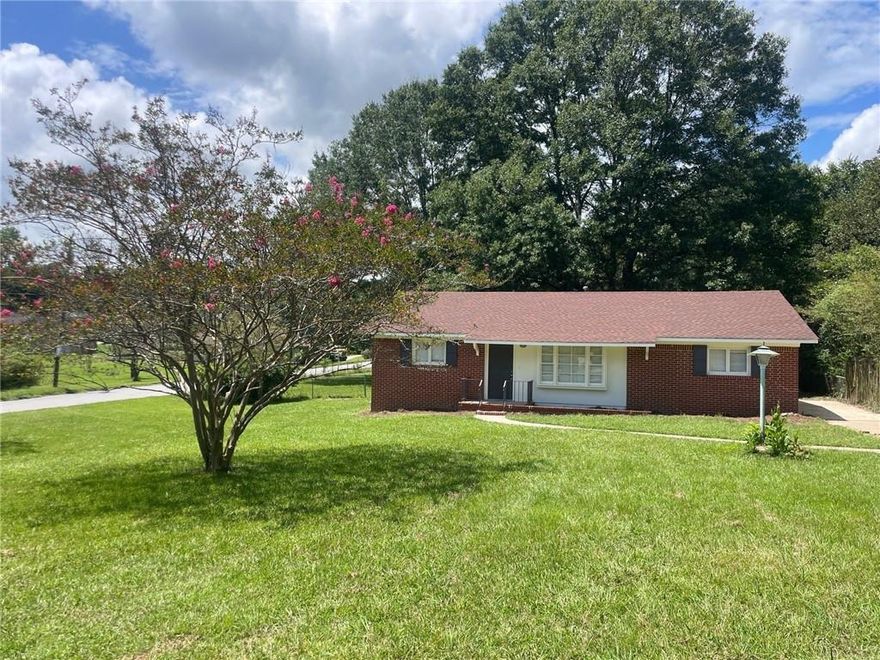 Welcome to 246 Pinetree Cir, a charming 3-bedroom, 2-bathroom single-family home offering 1,551 sq ft of comfortable living space on a spacious 0.43-acre corner lot. Nestled in the quiet Pinetree Hills neighborhood, this brick ranch is ideal for folks who enjoy time outdoors and quite spaces.

Built in 1967, this home features a brick exterior, forced air heating, and a great back yard perfect for relaxing evenings. Whether you're settling in or upgrading 246 Pinetree Cir offers comfort, convenience, and long-term value.