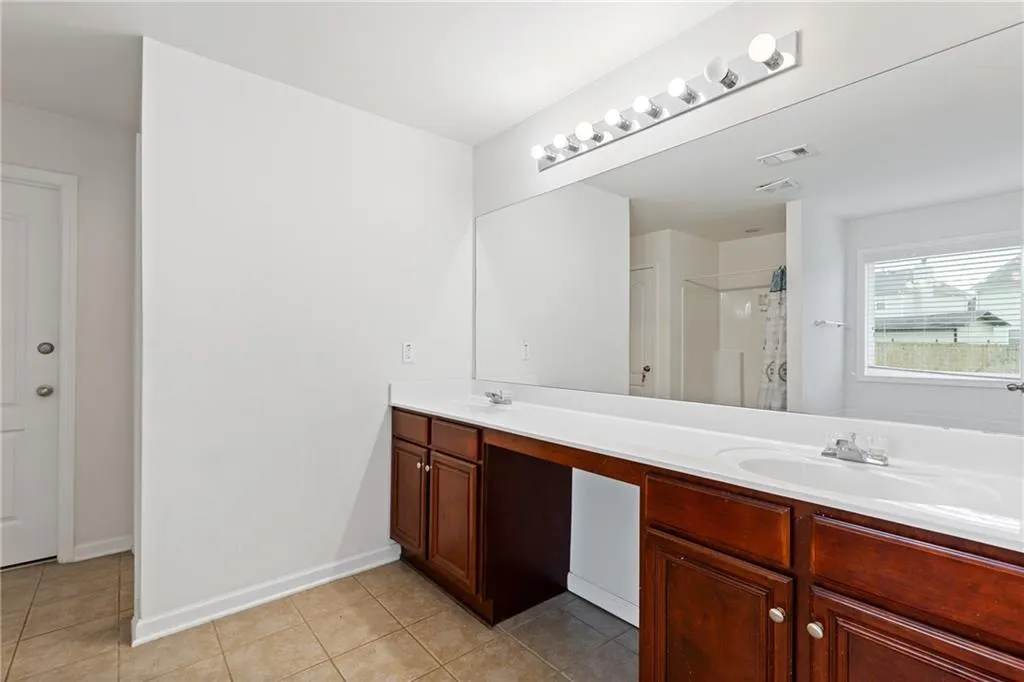 McDonough, Georgia 30252, United States, 5 Bedrooms Bedrooms, ,4 BathroomsBathrooms,Residential,Active,60975