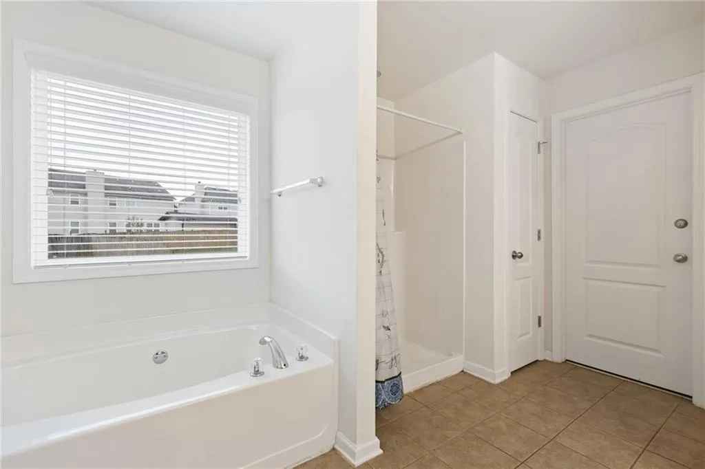 McDonough, Georgia 30252, United States, 5 Bedrooms Bedrooms, ,4 BathroomsBathrooms,Residential,Active,60975