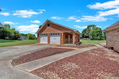 A home in Cedartown