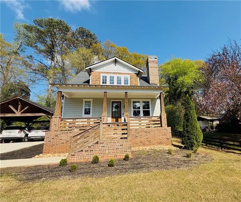 Homes For Sale - 435 Walton Street<br/> Walton County, Monroe, GA 30655