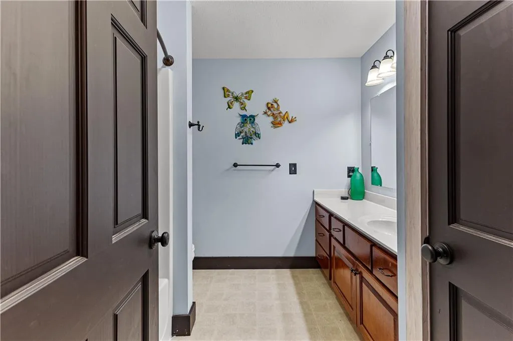 Woodbury, Georgia 30293, United States, 4 Bedrooms Bedrooms, ,4 BathroomsBathrooms,Residential,Active,201009