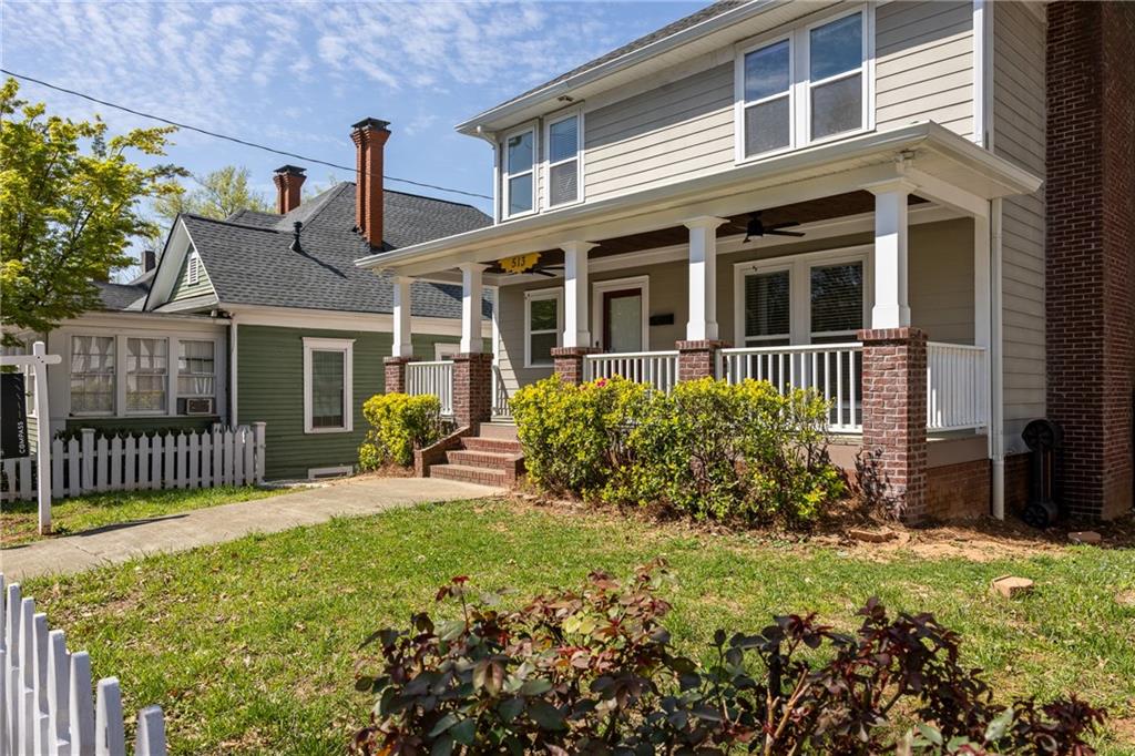 513 Boulevard SE