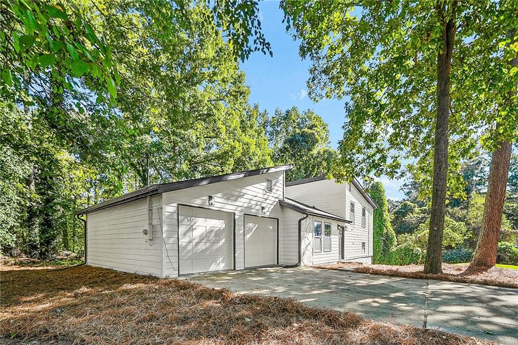 2868 Kathryn Circle SW
