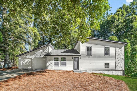 Homes For Sale - 2868 Kathryn Circle<br/> Atlanta, GA 30331