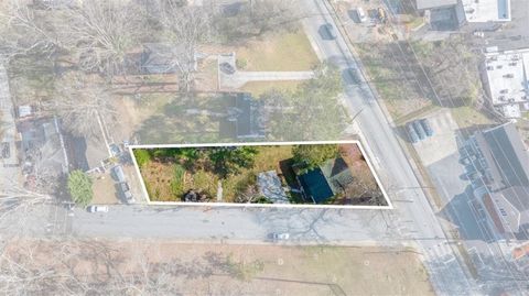 602 W Lake Avenue W Atlanta GA 30318