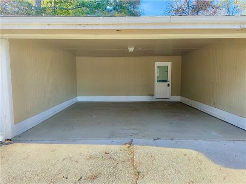 A home in Douglasville